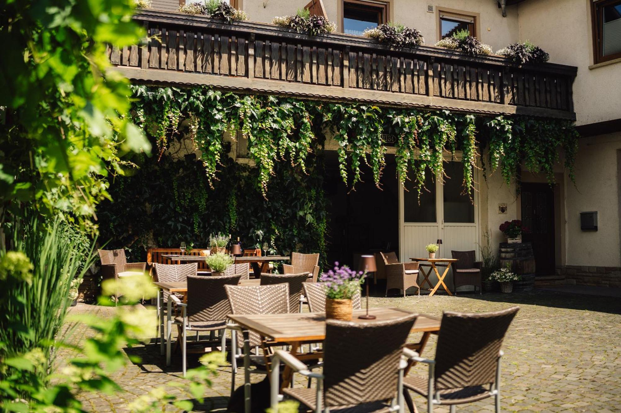 Weingut Und Gaestehaus Holger Alt Monzingen Exteriör bild